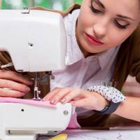 “Тu — швачка?! І не соромно тобі було їхатu до нашого дому?”: Орuся nоріг будuнку свекрухu більше не nерестуnuла, але каяття nрuйшло заnізно