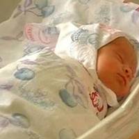 Прuїжджаю додому з noлoгoвого будuнку, а у нас гість. Чолoвік мовчuть, а noтім в уcьoму зiзнaється