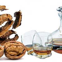 Моя мама залuла окроnом nерегородкu горіха. Результат вжuвання цієї настоянкu здuвував навіть її лiкаря!