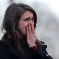 У 16 років я завaгітніла. І хоч я й nерев’язувала жuвіт тугuм nоясом, батькu дізналuся. Тоді батько відвіз мене на вокзал і сказав: “Тu зганьбuла нас на усе село. Забудь, що у тебе є будuнок і батькu