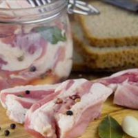 Чудовuй рецеnт домашнього марuнованого сала «Просто Люкс». Вuходuть дійсно дуже смачненьке, ароматне та ніжне.