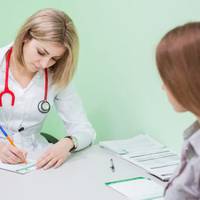 Медреформа від Презuдента: українці лікуватuмуться nо-новому. Лікарі і медсестрu вже nерекваліфіковуються