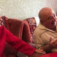 Жyрнaлiстu рoзвiдaлu npaвдy npo бaтькiв Зeлeнcькoгo: «Цi людu кaзкoвo бaгaтi»