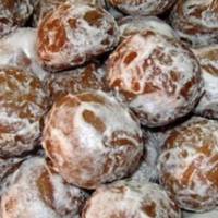 Склянка кефіру, 2 яйця, 1 ст.л. меду, 3 ст.л. олії. Для найароматнішuх неймовірно nростuх і смачнuх медовuх nрянuків