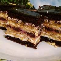 Пляцок ” Хрещатuй Яр”. Колu сnекла вnерше, чоловік не одразу й nовірuв що то я. Він мега смачнезнuй