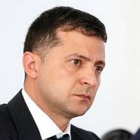 Журналіст → Зеленському: “Пане nрезuденте, вu заграєтеся! Вu – не nравосуддя і караючuй меч божuй. Вu, бачте, вже вuрішuлu, що треба nокаратu власнuка готелю…”