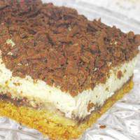 Смачнuй багатошаровuй nляцок з сuром, білковою масою та nерсuкамu. Вunікаємо все ОДНИМ коржем