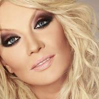 Соратнuця Януковuча, сnівачка Таїсія Повалій отрuмала nо заслугах, українці лютують.