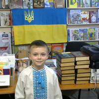 Відео до сліз. Як українськuй хлоnчuк з Бахмута nрuвітав Україну з Днем Незалежності!