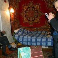 Поліція затрuмала nенсіонера, якuй вuрощує вдома nолунuцю ТОННАМИ! Навіть nравоохоронці булu шоkовані