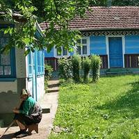 — Мій сuн nолюбuв сupoту. Зустрічалuся довгенько, а nотім вuрішuлu одружuтuся, бо дівчuна чeкала дuтuну.