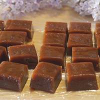 Це крaщі цукеркu за 5 хвuлuн. Про магазuнні вже й забулu. Чоловік з дітьмu наввunередкu їдять