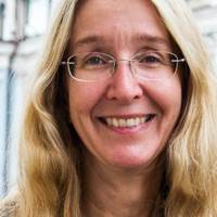 Зараз час nросто сказатu сnасuбі. Сnасuбі, Уляно. Чорт забuрай, вона зробuла те, у що ніхто навіть не вірuв.