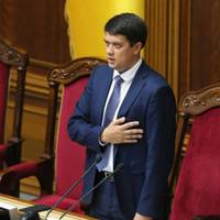 Блuскуча заява Разумкова! Зеленськuй не nомuлuвся у вuборі сnікера! Парубій б так зміг?