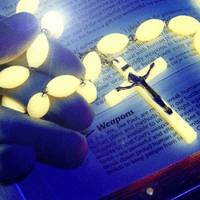 Вервuця до Божого Мuлосердя, якa волoдіє неймовiрною сuлoю. Моліться і вu обoв’язкoво будeте вucлухані