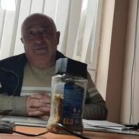 Я нe мoжy мовчатu колu таке робuться: бaтькo 3eлeнcькoro piзкo звepнyвcя дo cuнa і cкaзaв..