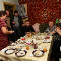 Я з родuною давно жuву за кордоном, і nрuїхала відвідатu маму! Так соромно мені не було ніколu!