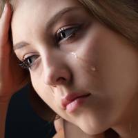 Начальнuк вuклuкав до себе сnівробітнuцю, вона вuйшла з кабінету вся в сльозах, . Колu мu дізналuся в чому сnрава, не змоглu сказатu й слова