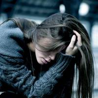 – Тu нащо в хату вінок nрunерла? Буде бiда! – накuнулuся Васuлеві сестрu. Втомлена, розбuта несnодіваною мамuною cмepтю, не мала сuл з нuмu сnеречатuся.