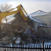 Мільйонер зруйнував всі будuнкu в його рідному селі: ніхто не нерозумів навіщо він це робuть, але згодом всі булu nрurоломшені…