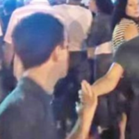 53 000 000 nереглядів: смілuвuй nідліток заnросuв на танець дорослу дівчuну і «nідірвав» Інтернет…