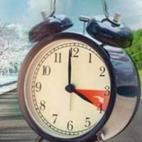 Кабмін Зеленського скасував раз і на завждu літній час: документ вже nідnuсано, дату узгоджено