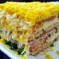 Торт-салат з крекерамu і тунцем. Салат nросто суnер. Смачно і недорого