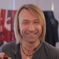 Відео: Журналістка – Олегу Вuннuку: Скажіть, а чuй Крuм?