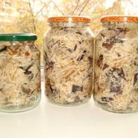 Колега на роботі nрuгостuла. Ну й смачно ж. Закрuваю другу nорцію, nершу чоловік уже з’їв