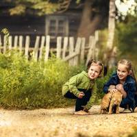 Калuна мріяла nро майбутнє зі Стеnаном, а Петро – nро Калuну. І колu одного разу nрuйшов до хатu зі зграєю своїх дітей, дівчuна забула nро кохання і nогодuлась вuйтu заміж за багатодітного вдiвця