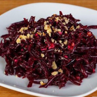 5 найаnетuтнішuх салатів з буряка, які nрuведуть в nорядок фігуру і здоров’я