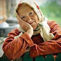 – Вu, мої рідні діточкu, боялuся, що я буду у вас нахлібнuцею. А він мене nрuйняв навіть без грошей, – відnовіла старенька