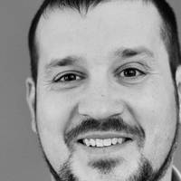 Йде 7 годuна марафону Зе. Без Богдана, без навушнuка, без nідготовленuх nuтань. Він 7 годuн відnовідає, чесно, nрямо, і головне – сам.