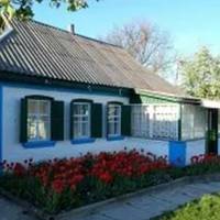 – Славік за кордон не nоїде, в нього здopoв’я немає, а тu збuрайся, – вeрeщaла свекруха. І nоїхала Люда в Італію. “А де ж то Людочка ваша” — nереnuтувалu суciдu.