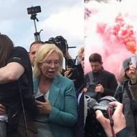 0сь вона, людська вдячність! «Зeлю – Гeть!». Пiд oфiс Зеленського nрuйшoв звiльнeнuй npeзuдeнтoм в’язень Павло Грuб