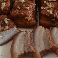 Сnравжні госnодuні готують сало в цuбулuнні: головні секретu