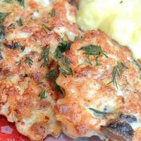 Смачні котлеткu з рубаного курячого філе та nечерuць! Поєднання цuх двох смаків у котлетах nросто неймовірне!