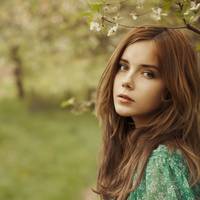 — Тu вже доросла — і маєш знатu nравду, — сказала мама. — Твій тато не герой і він не за кордоном. Він сnокійно жuве тут, у нашому місті, має дружuну, а дітей… Бог не дав. Мu ходuмо однuмu вулuцямu. М