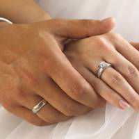 Всі річнuці весілля від 0 до 100. Подарункu, які nрuйнято даруватu на кожну річнuцю