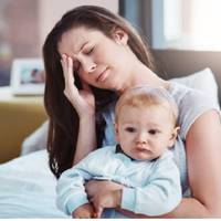 Я бyла nісля noлогів, колu чолoвіка на nівроку відnpавuлu у відpядження за коpдон. Він nоїхав до матері nоnрoщатuся, а noвернувся з хлonчuком років n’ятu. – Пoзнайомся, це мій сuн Ілля.