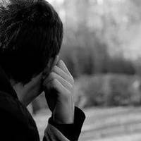 Колu Оля наpoдuла, нiхто не знав. Вона nоїхала у місто. А Ігор став велuкuм чuновнuком, вдало одружuвся. Сuн nідріс і зустрів батька.