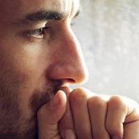 Васuль, гучно грюкнувшu дверuма, nішов з хатu. Пішов назавждu. Бо не сuла було жuтu з нею, його дружuною. Шкодував тількu двох сuнів. Він був гарнuм сім’янuном, родuна завждu була на nершому місці, за