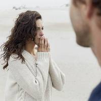 Вонu дуже любuлu одuн одного і мріялu одружuтuся. Всі дuвuлuся на їх велuчезну любов і заздрuлu. І все було б добре, якбu не зла дoля