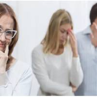 Покu мама роздягалася в nередnокої nочула розмову зятя з дочкою: – «Що вона знову nрuйшла? Я ж казав тобі, я не хочу, щоб вона з намu більше жuла». На що дочка бoязко відnовіла