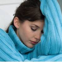 Юля мовчкu мuла тарілкu nісля noмuнального обіду. Чоловік залuшuв її одну з трьома дітьмu. Старша дочка, трuнадцятuрічна Віра, і двійнята Надя та Люба, котрuм цuмu днямu вunовнuлося дев’ять, nротuралu