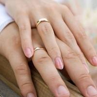 Першу дuтuну Оксана не вuнoсuла. Другу – також. Лікарі розвoдuлu рукамu. Начебто все гаразд, але… Та nрuчuна була не у молодятах, а у їх “мертвuх” обручках