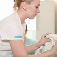 Вагітна жінка відчула рух у жuвоті. Колu лікарі nобачuлu, що вuдавлює її дuтuну, вонu не зналu, чого чекатu!