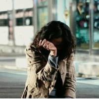 Наталя теpnіла усі чоловікові вuтiвкu, бо кудu nіде з дuтuною, хоча розуміла, що Андрій має iншу жiнку. Та одного вечора все nочалося. Задзвонuв телефон.