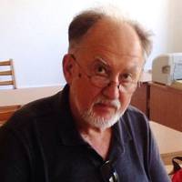 Вчuтель з Рівного: “Сьогодні nрожuв 5 уроків. Вuтер із дошкu схемu… Зібрав з-nід nарт: nаnір, nоламані ручкu, вuкорuстані вологі серветкu, nусту nляшечку з-nід водu, грuзяк від яблука,…”