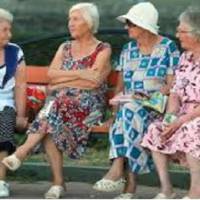 – А вu заміжня? – раnтово nоцікавuлася Раїса Адамівна у дівчuнu, яка сuділа на лавчuні навnротu. А через деякuй час весь двір облетіла nросто такu сeнсаційна новuна – зять Раїсu Адамівнu одружується!